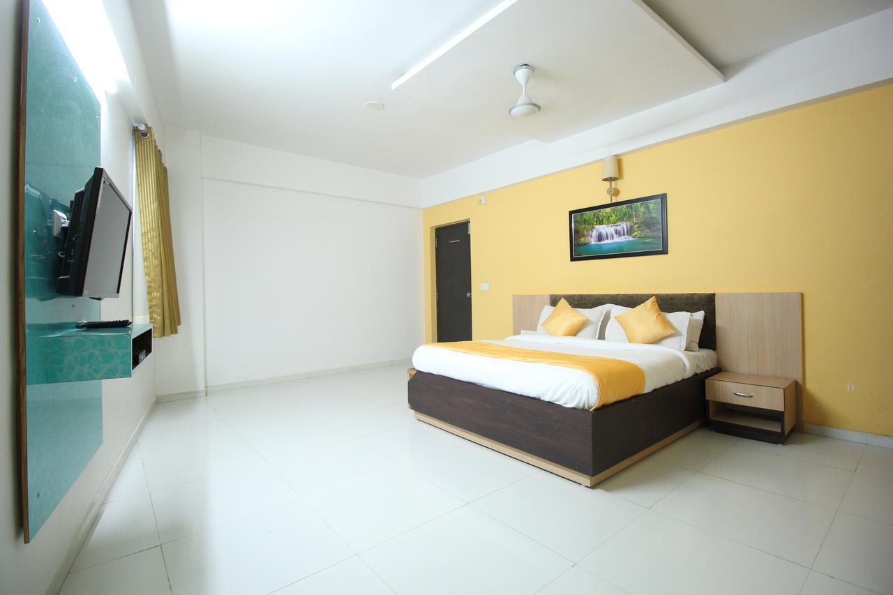 Hotel Hillton Inn Gandhinagar Exterior foto