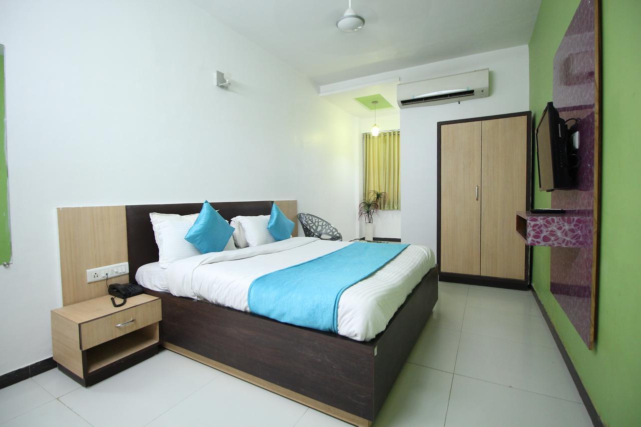 Hotel Hillton Inn Gandhinagar Exterior foto