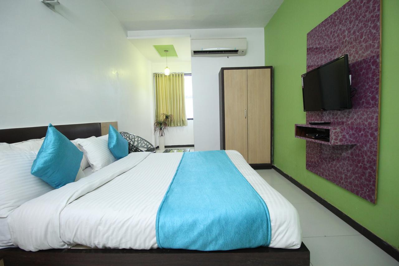 Hotel Hillton Inn Gandhinagar Exterior foto