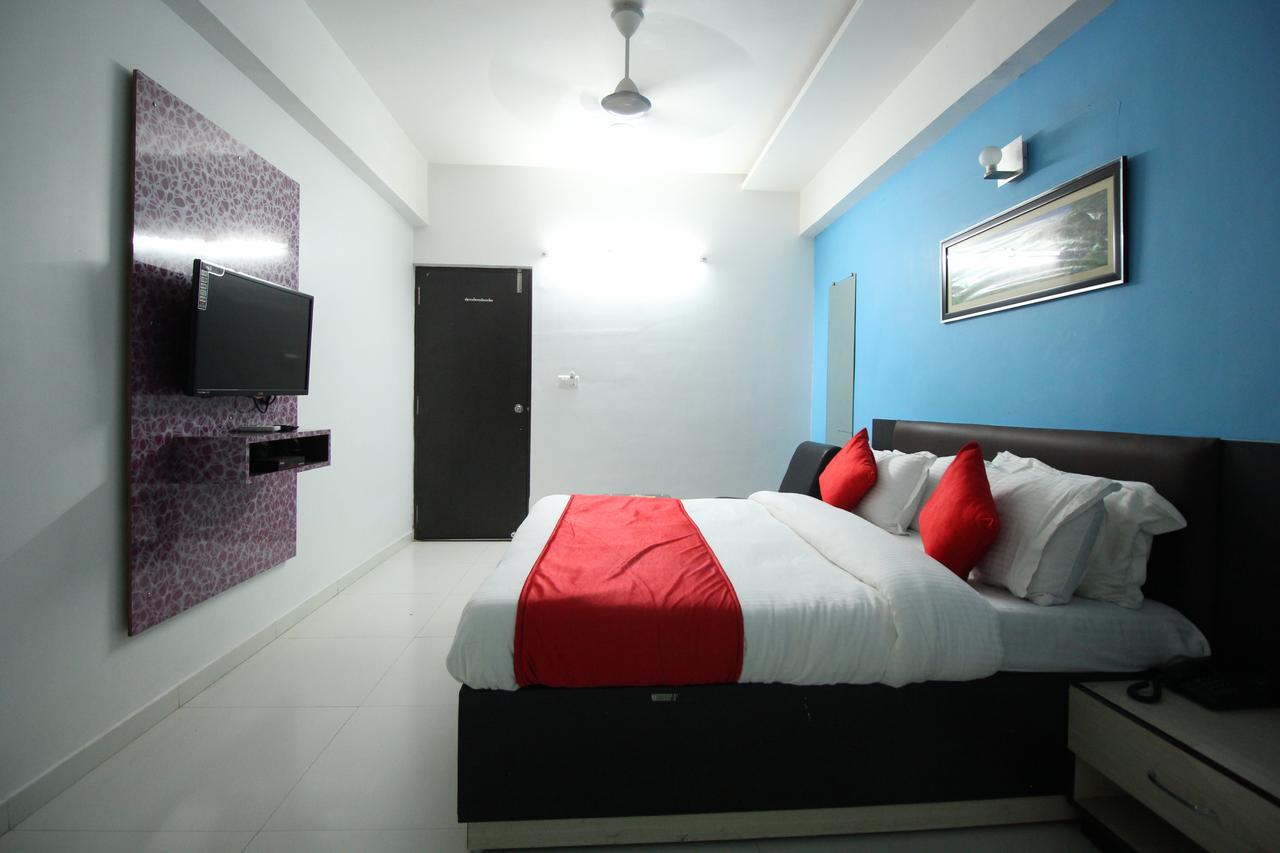 Hotel Hillton Inn Gandhinagar Exterior foto