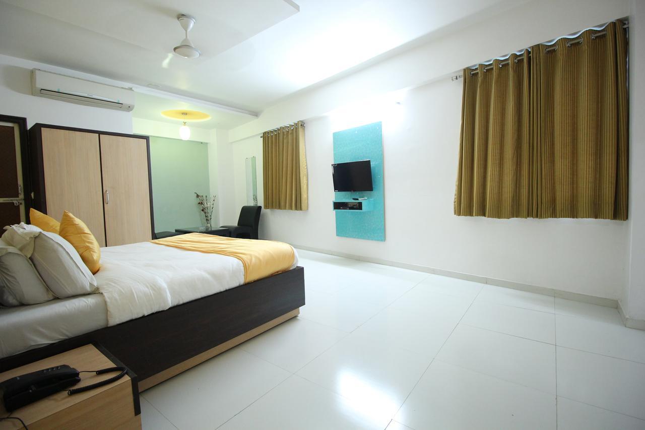 Hotel Hillton Inn Gandhinagar Exterior foto