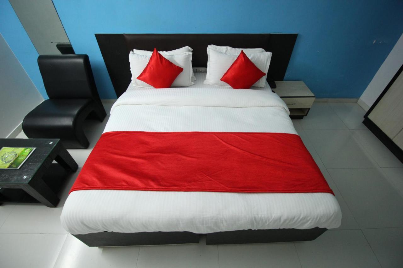 Hotel Hillton Inn Gandhinagar Exterior foto