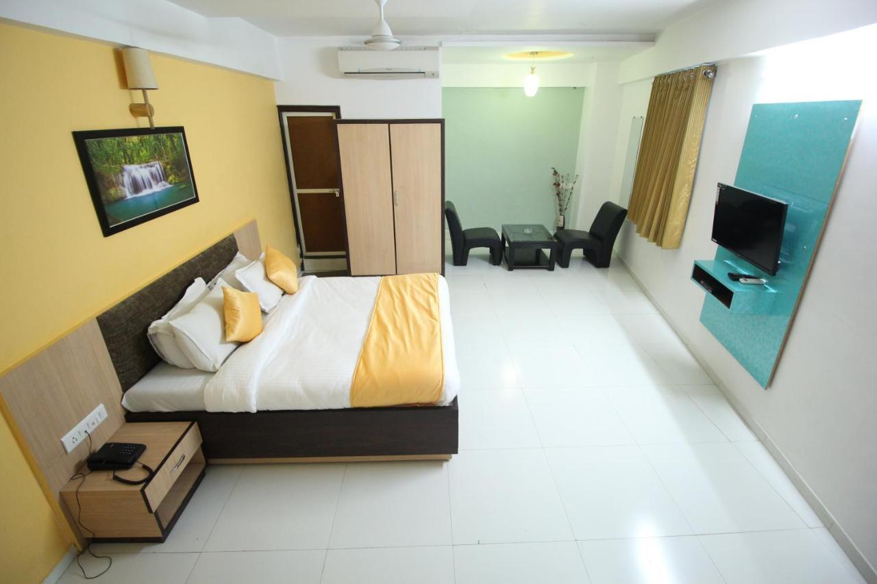Hotel Hillton Inn Gandhinagar Exterior foto